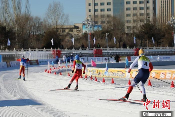 十四冬首次设群众项目：黄发垂髫同框竞技点亮