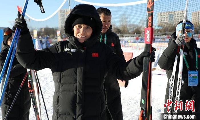 十四冬首次设群众项目：黄发垂髫同框竞技点亮