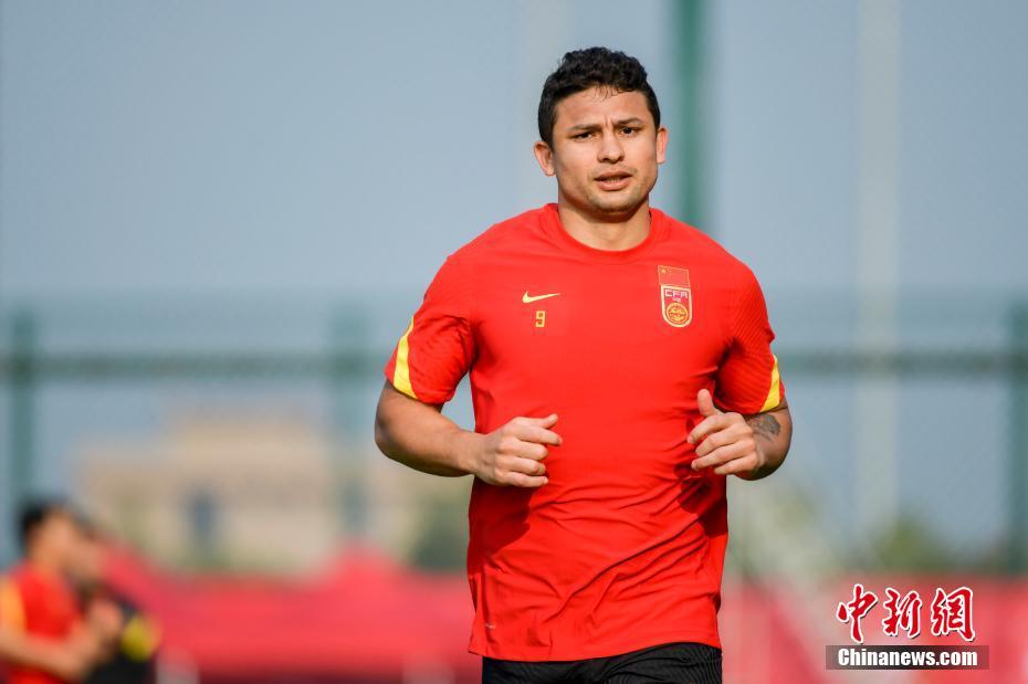 四年回望：归化潮兴衰与中国足球的长期改革之