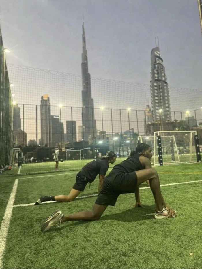 曼联双将伤退国家队专注康复，国际比赛日调整