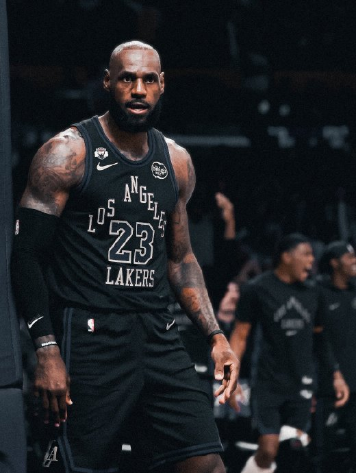 勒布朗·詹姆斯登顶历史得分榜刷新多项纪录